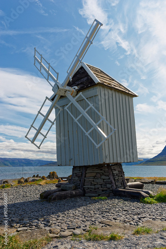 kleine Windmühle auf Vigur, Westfjorde, Island