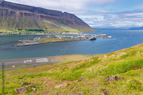 Blick auf Ísafjörður, Westfjorde, Island