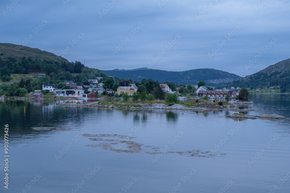 Fototapeta premium Casette Norvegia al tramonto