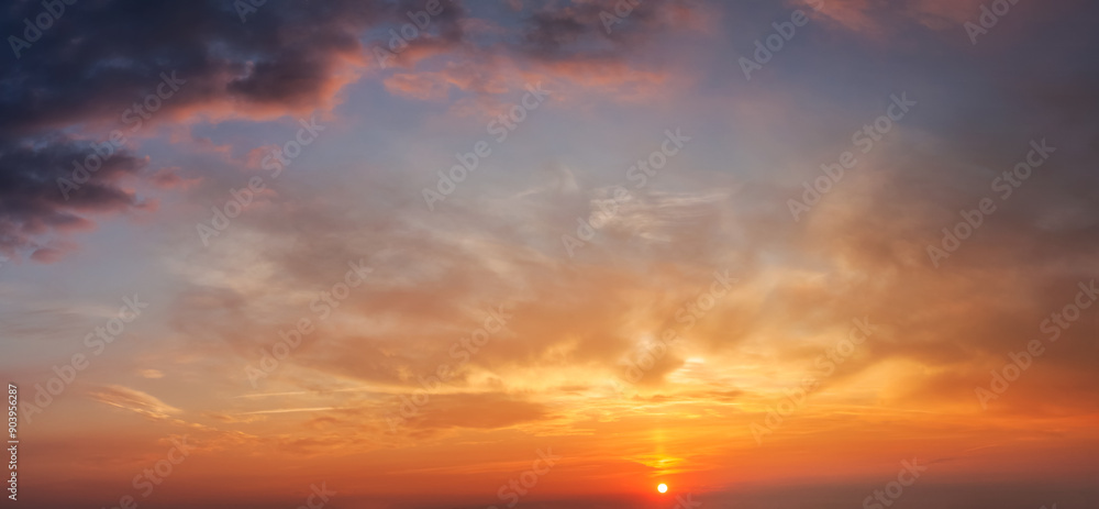 Fototapeta premium Beautiful dramatic scenic sunset sky background