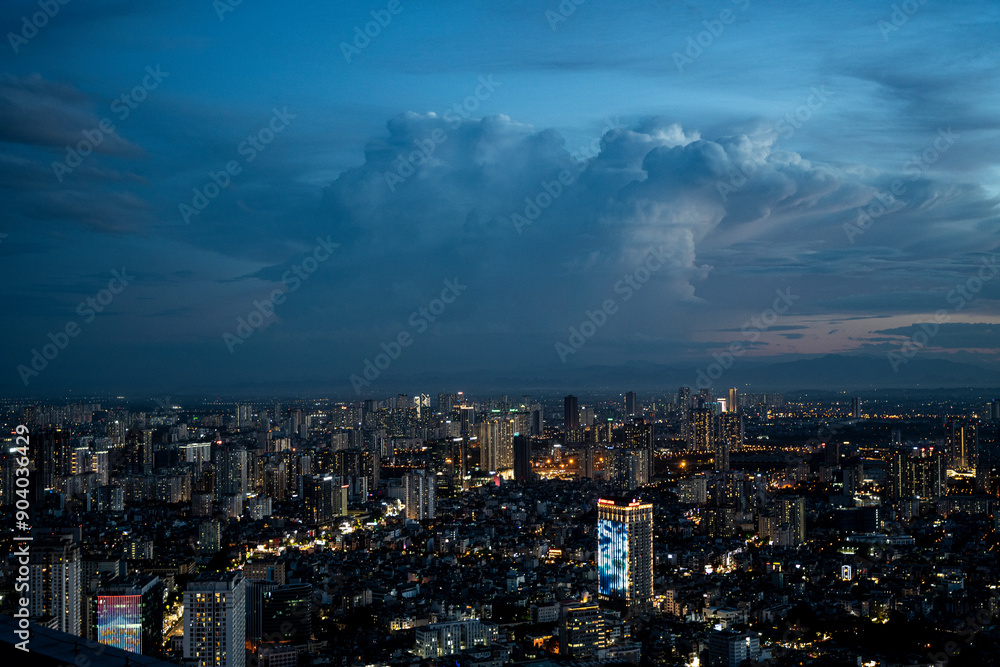 Obraz premium Vue aérienne nocturne de Hanoi, Vietnam