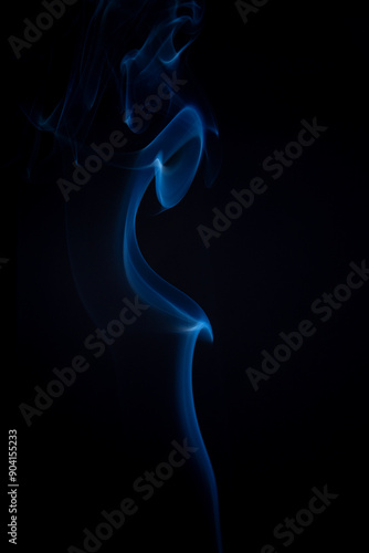 The artwork created from smoke is beautiful and gentle. Taken with a camera that has a high magnification rate.