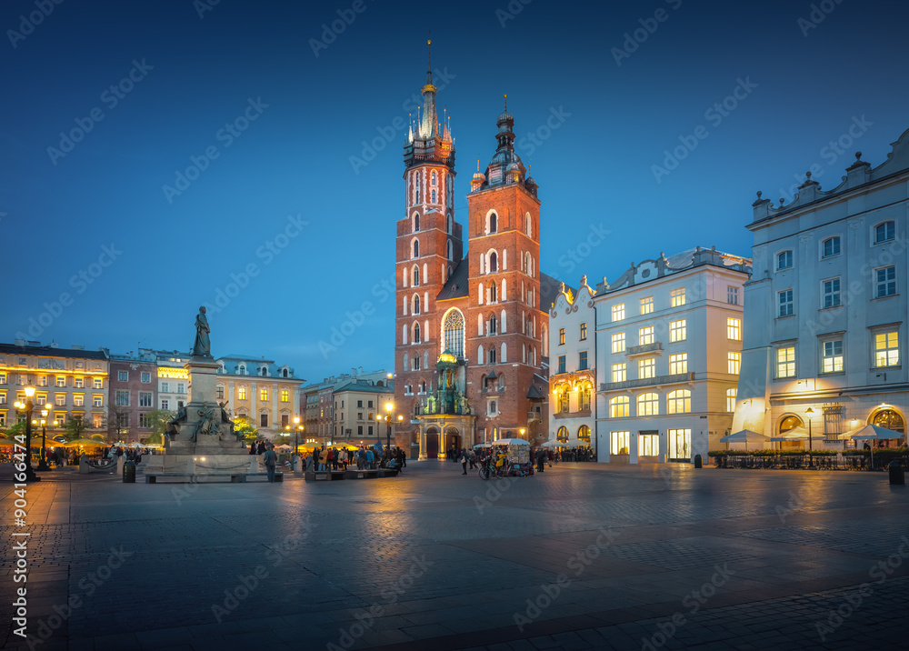 Fototapeta premium St. Mary's Basilica and Main Market Square at night - Krakow, Poland