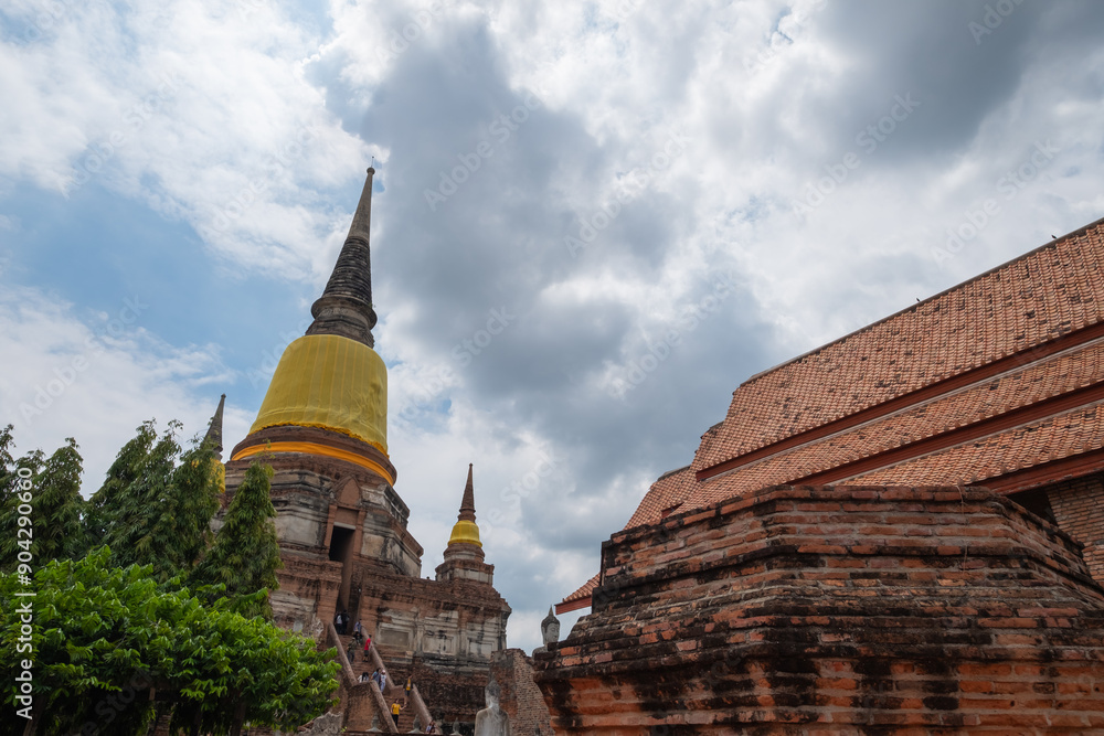 Naklejka premium Ruins of temples in the Sukhothai province, Thailand.