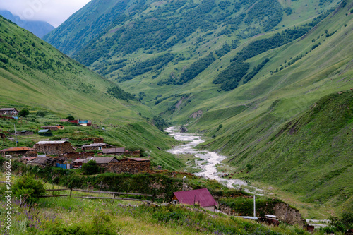Obraz na płótnie village in the valley w salonie