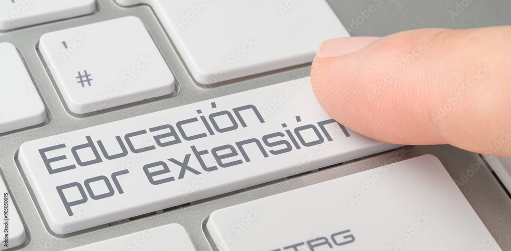 A keyboard with a labeled button - Further education in spanish A keyboard with a labeled button - Further education in spanish