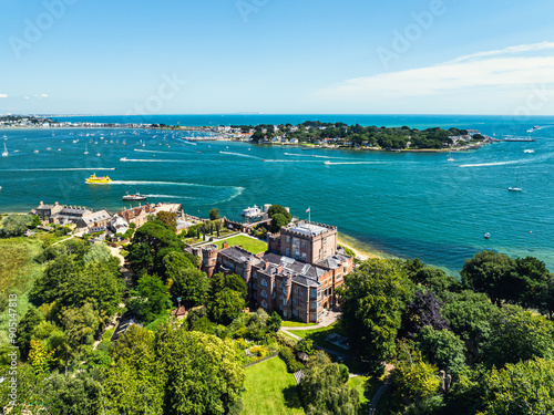 Foto Brownsea Castle on Brownsea Island from a drone, Poole, Dorset, England