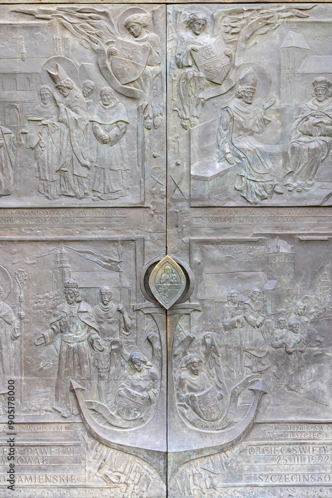 Szczecin Cathedral, decorative entrance door with a bronze door knocker, Szczecin, Poland