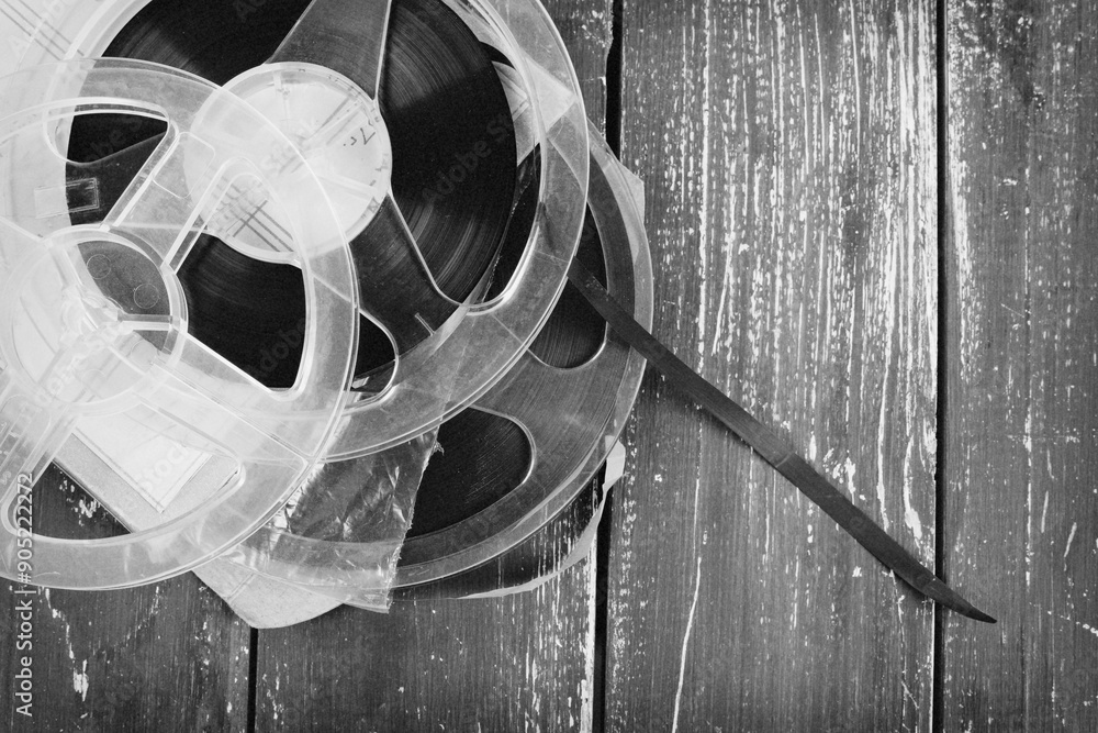 Φωτογραφία Music and sound - Top view a lot of old tapes and reels piled