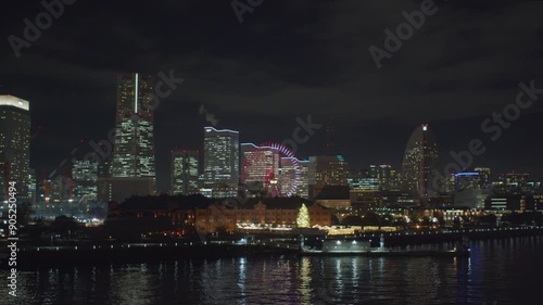 Wallpaper Mural みなとみらい　夜景　イルミネーション　タイムラプス　 Torontodigital.ca