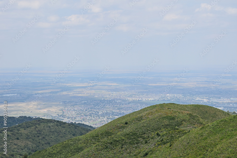 Naklejka premium view from the top of the mountain in the city