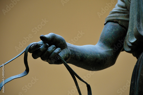 Charioteer of Delphi, detail
