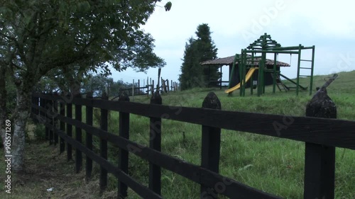 Parque desolado en municipio colombiano, tenebroso