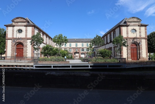 L'école de musique, anciennes écuries du château, vue de l'extérieur, ville de Saverne, département du Bas Rhin, France photo