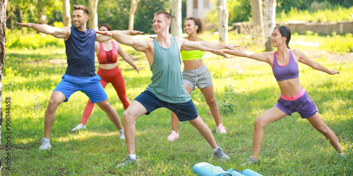Group of young sporty peopl...