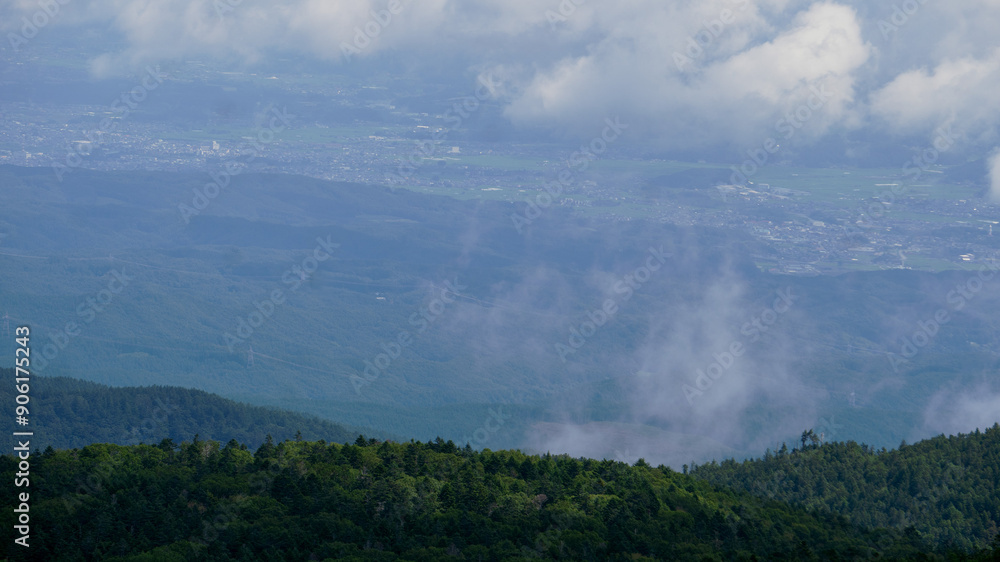 Fototapeta premium 北八ヶ岳の高見石からの望遠／日本長野県
