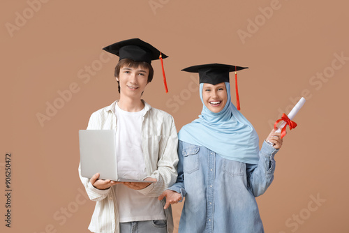Graduating students with la...