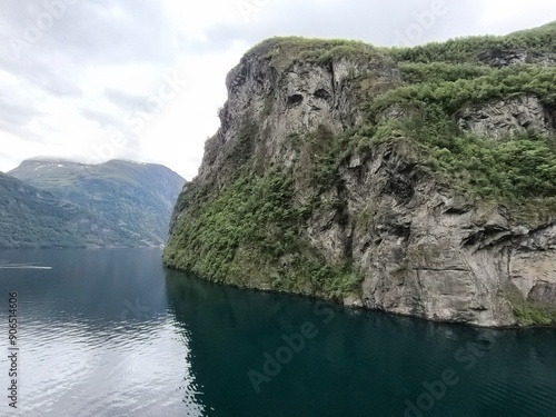 Fiordo de Geiranger, Fiordo Noruego con calavera en la piedra
