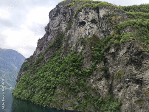 Fiordo de Geiranger, Fiordo Noruego con Calavera en la montaña