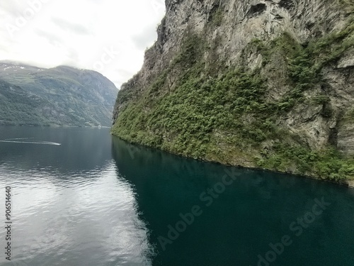 Fiordo de Geiranger, Fiordo Noruego, Cruce