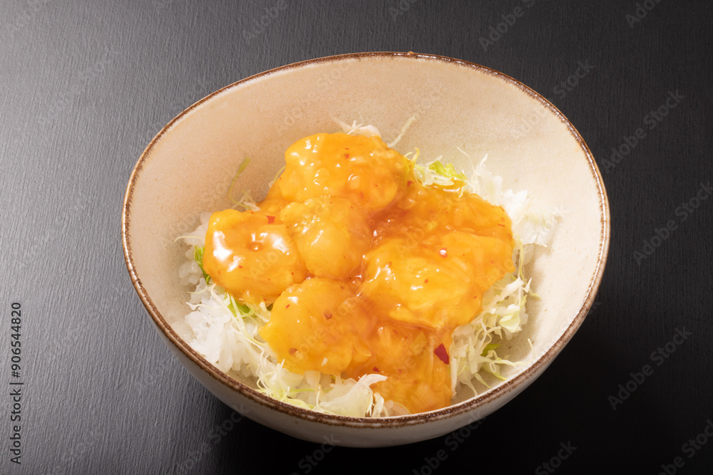 エビチリ丼 エビチリ丼