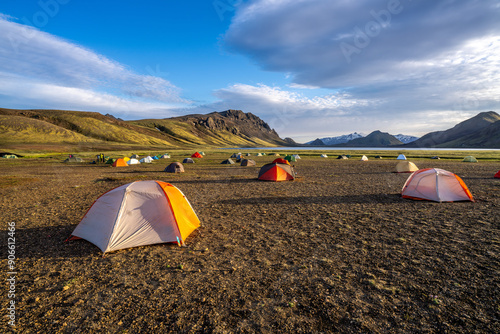 Fototapeta Tent camping on the shore of Alftavatn Lake along the Laugavegur trail, Fjallaba