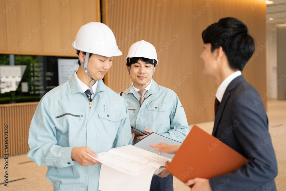 建築業やゼネコンの打合せイメージ 建築業やゼネコンの打合せイメージ