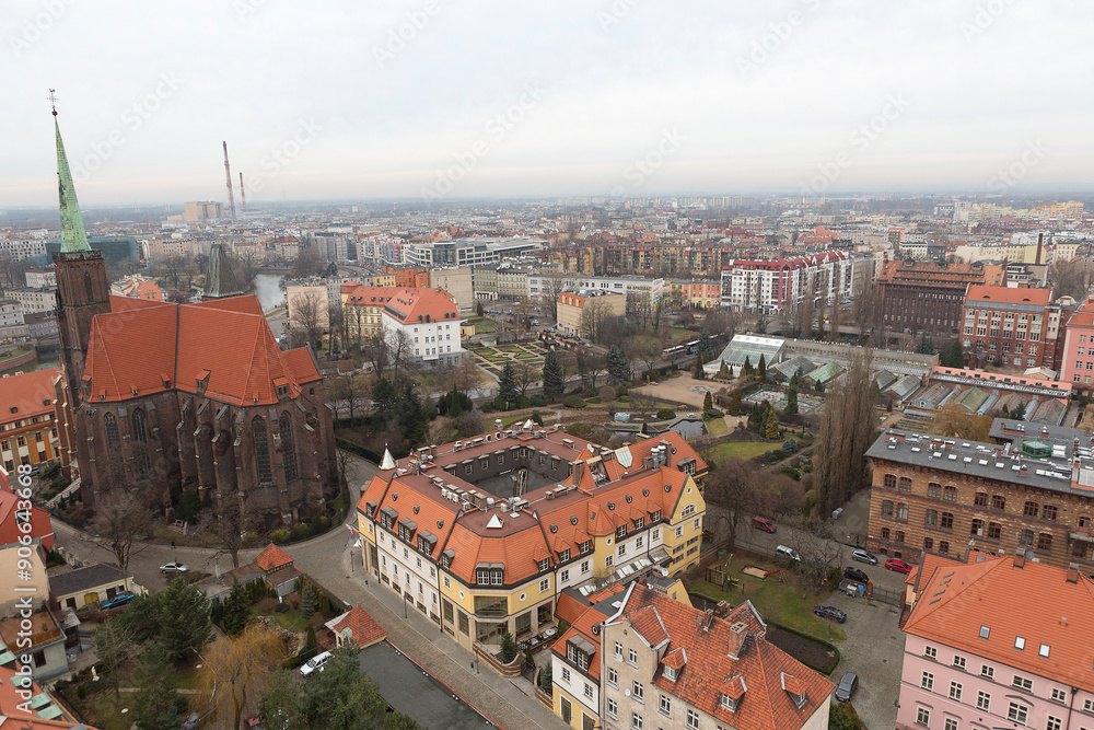 Obraz premium Poland Wroclaw city view on a typical winter day