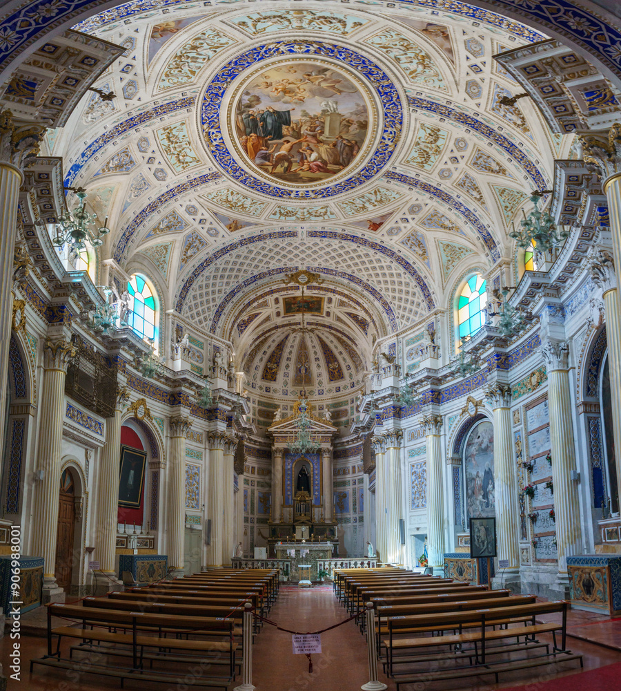 Obraz premium View of the interior of the beautiful baroque church of San Giovanni Evangelista, Scicli, Sicily, Italy