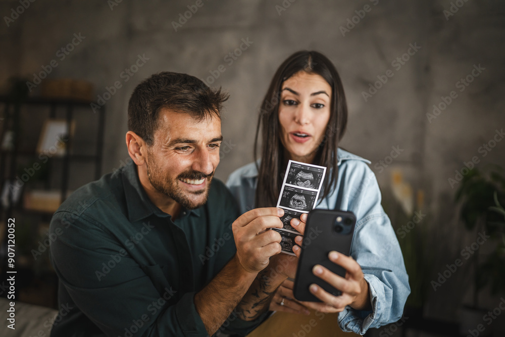 couple announces to everyone via video call that they are expect baby couple announces to everyone via video call that they are expect baby