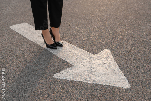 Businesswoman standing on r...