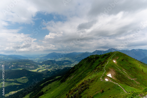 Blick auf das Fellhorn in den Allgäuer Alpen. photo