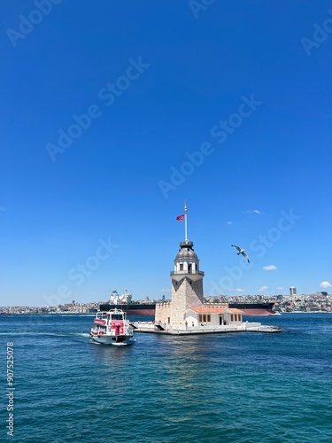 Canvas Print lighthouse in the sea in istanbul