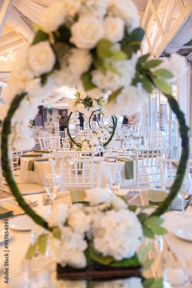 Elegant Wedding Table Setting with Floral Hoops and White Flowers