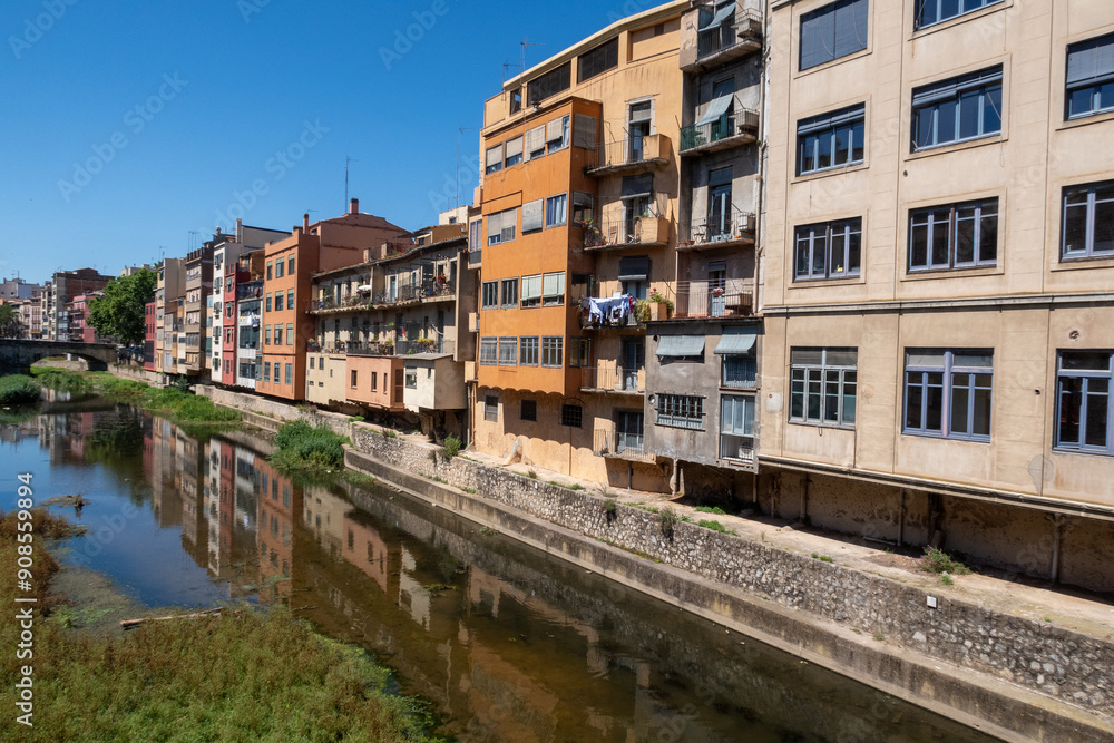 Vues de la ville de Gérone en Catalogne - Espagne Vues de la ville de Gérone en Catalogne - Espagne