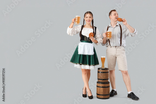 Young happy couple in tradi...