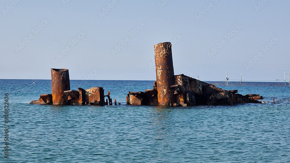 Naklejka premium Greek Beach shipwreck