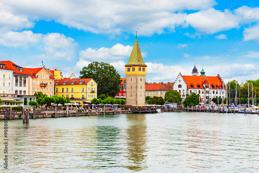 Naklejka premium Mangturm in Lindau old town in Bavaria, Germany