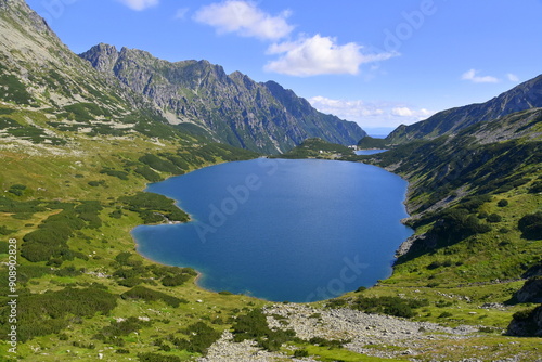 Wielki Staw w Dolinie Pięciu Stawów Polskich w Tatrach, Tatrzański Park Narodowy, TPN, Polska, Europa, panorama, góra, krajobraz, woda, lato, 