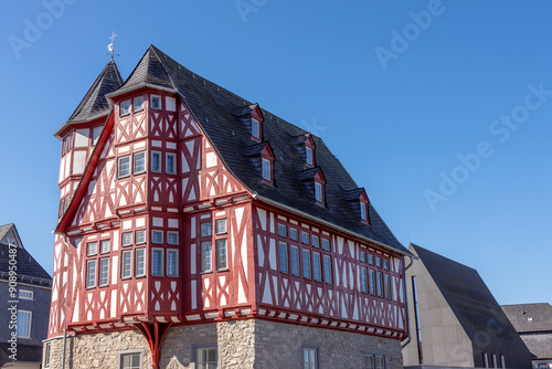 Obraz na płótnie Die alte Vikarie, das Bischofshaus am Dompltz in Limburg an der Lahn, Hessen w salonie