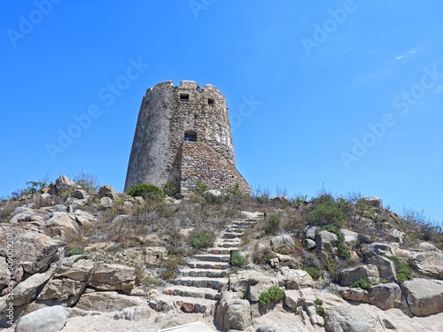 Alter Wehrturm auf Sardinien photo