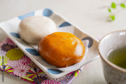 そば饅頭と温泉饅頭 photo