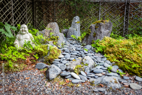 Canvas Print Dry Waterfall In Rock Garden