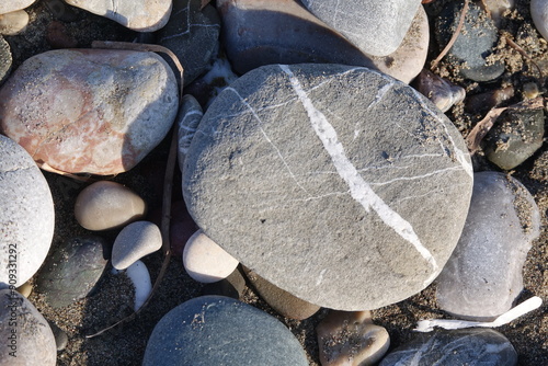 Kiesel an einem Strand photo