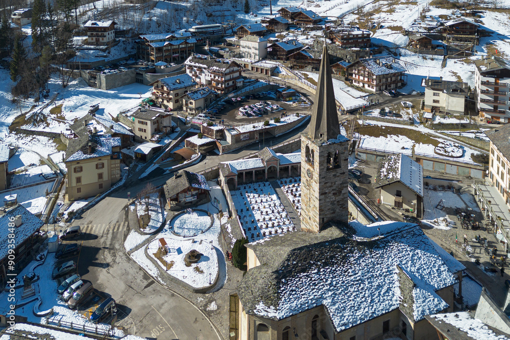 Samolepka Aerial view of Alagna Valsesia village in the italian alps during winter, Piedmo