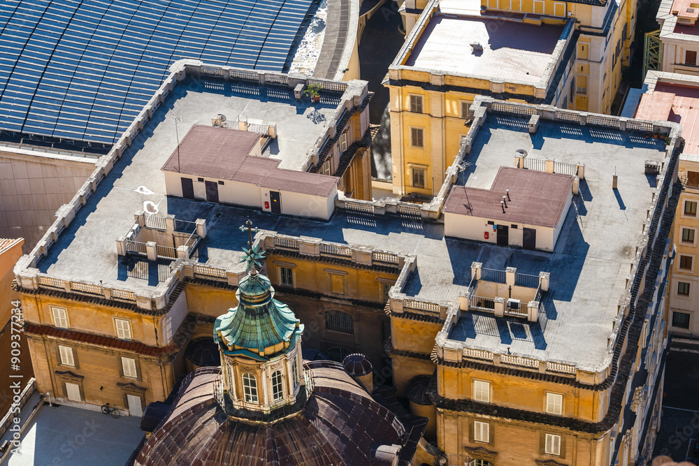 Φωτογραφία hidden places on the roof of st peter's basilica, Vatican City, Rome