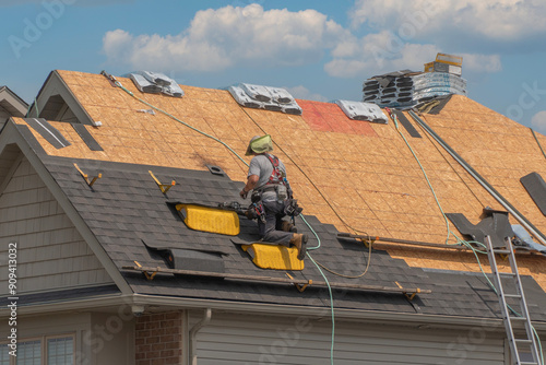 Installation of a roof vent insert