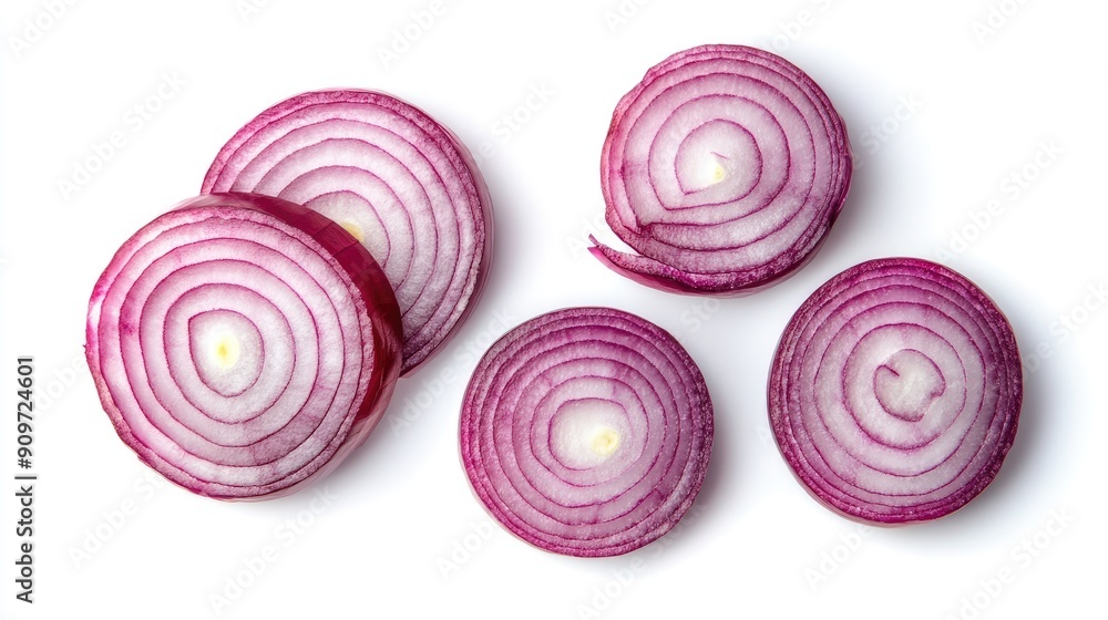 Top view of fresh red onion, sliced in half and cut into rings, isolated on white, ideal for highlighting its crisp, vibrant appearance Top view of fresh red onion, sliced in half and cut into rings, isolated on white, ideal for highlighting its crisp, vibrant appearance