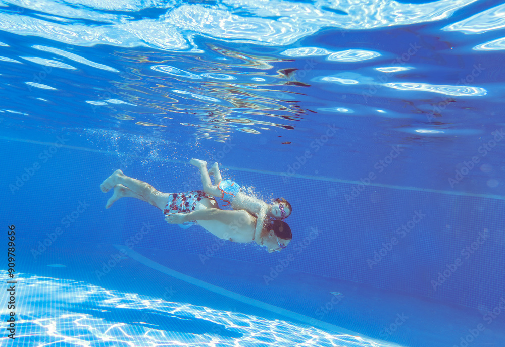 Underwater Baby swimming