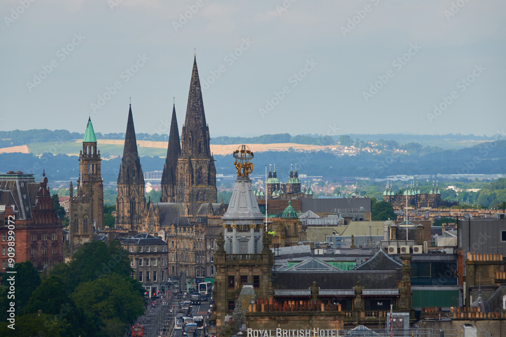 Obraz premium Stunning Edinburgh Architecture in August